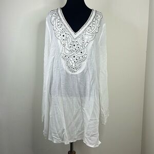 AMITA NAITHANI White Embellished V-Neck Tunic Top L